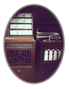 photo of hand crank phonographs and early recordings